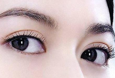 天津做双眼皮手术后疤痕会自然消失吗?